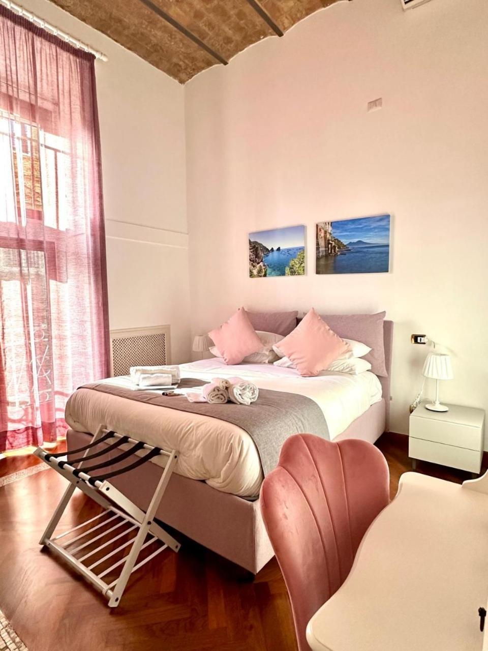 Pink Star Napoli Luxury Apartment מראה חיצוני תמונה